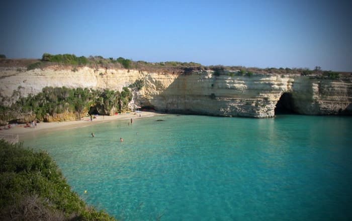 Otranto - La spiaggia ed il mare spettacolare della Baia dei Turchi